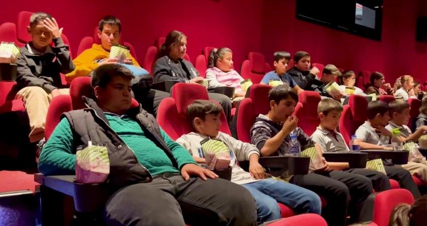 Tarsus Belediye Başkanı Haluk Bozdoğan geleceğin teminatı olan çocuklarla 20