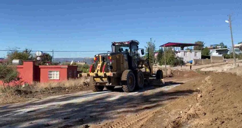 Tarsus Belediyesi ekipleri, ilçede etkili olan aşırı yağışlar nedeniyle meydana