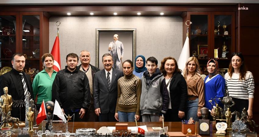 Tepebaşı Belediye Başkanı Ahmet Ataç, Özel Gereksinimli Gençlere Eğitim Dayanışma