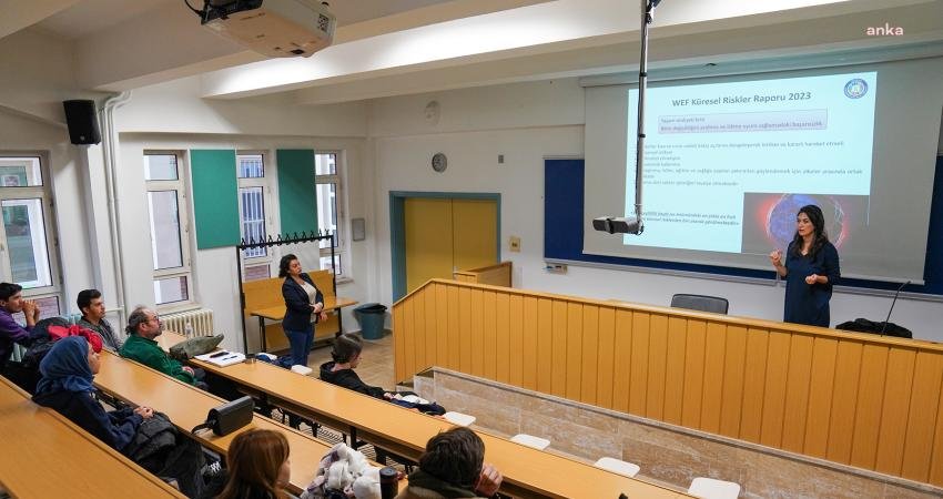 Tepebaşı Belediyesi tarafından Eskişehir Anadolu Üniversitesi Turizm Fakültesi öğrencilerine 'Sürdürülebilir Kalkınma