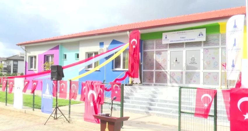 İzmir Büyükşehir Belediyesi’ne bağlı İZELMAN Anaokulları’nın Torbalı şubesi İzmir Büyükşehir