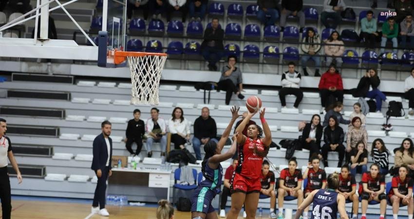 Trippters.com Turgutlu Belediyesi Kadın Basketbol Takımı, 01 Adana Basketbol ile