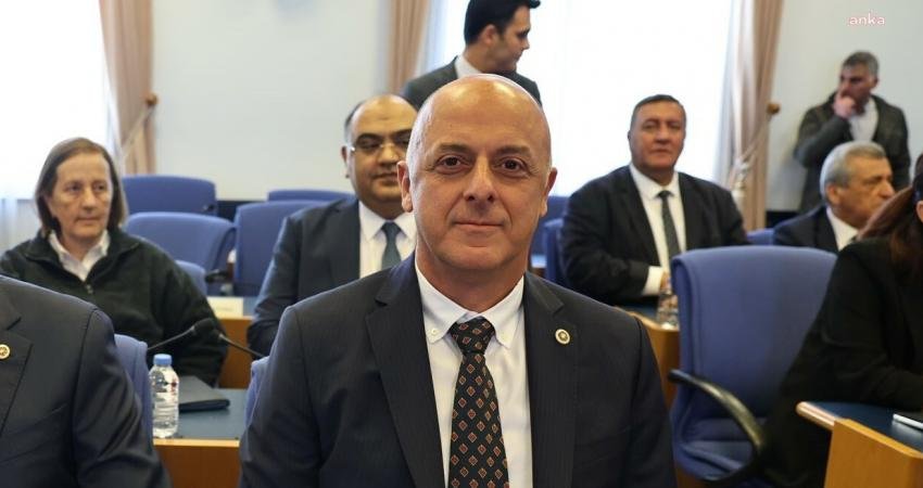 İYİ Parti İzmir Milletvekili Ümit Özlale, Ticaret Bakanlığı bütçesinin görüşüldüğü