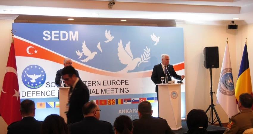 Milli Savunma Bakanı Yaşar Güler, Ankara Merkez Orduevi'nde yapılan Güneydoğu