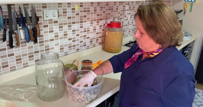 Yozgat'ta ev hanımı Muteber Hatun Er, eşi Yasin Ali Er