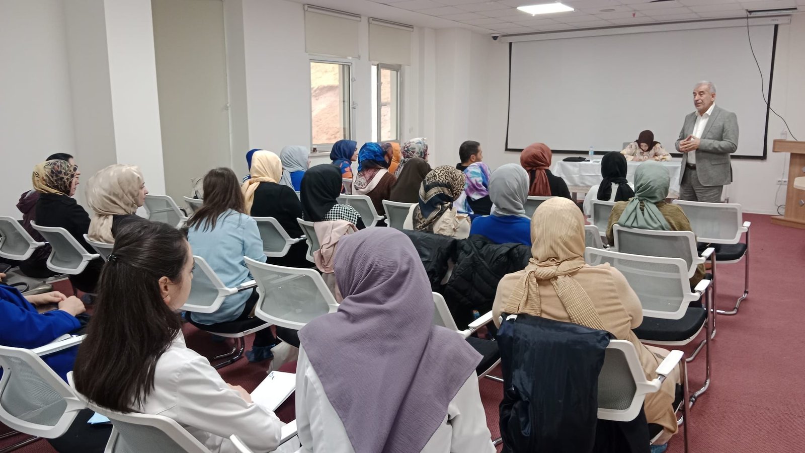 Pursaklar Belediyesi’ne bağlı Nezaket Okulları, çocukların daha kaliteli eğitim alabilmeleri