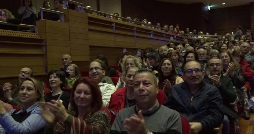 İzmir Büyükşehir Belediyesi'nin düzenlediği 7. İzmir Uluslararası Mizah Festivali Ahmed