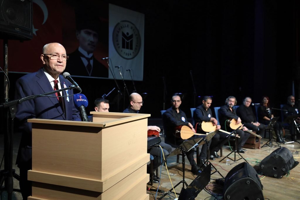 asik-veysel-olumunun-50nci-yilinda-yenimahallede-anildi