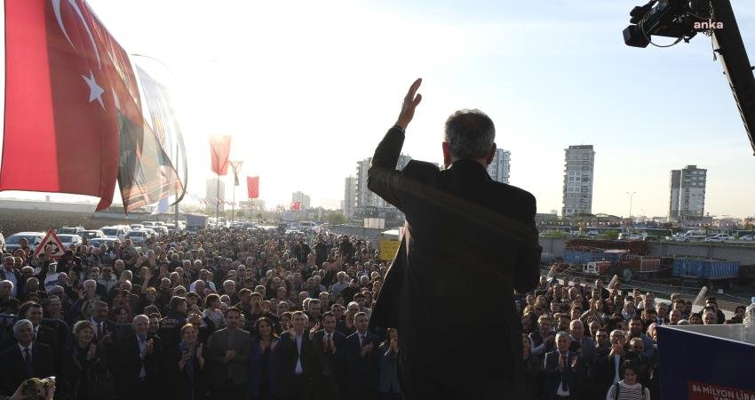 Adana Büyükşehir Belediye Başkanı Zeydan Karalar, trafik problemini azaltacak Göl