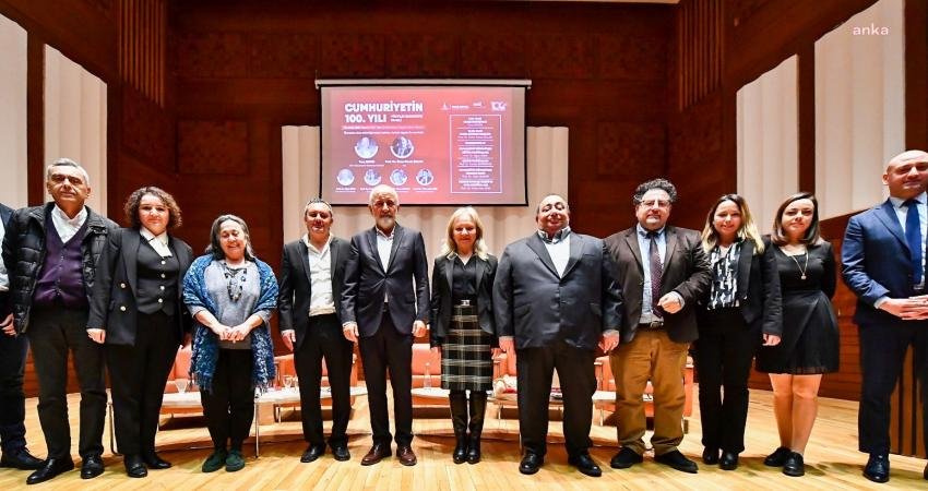 İzmir Büyükşehir Belediyesi’nin Cumhuriyet’in 100’üncü yılı etkinlikleri kapsamında düzenlediği “Yüzyılın