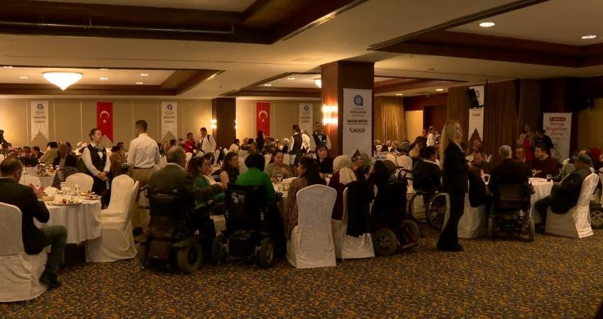 Antalya Büyükşehir Belediye Başkanı Muhittin Böcek, 3 Aralık Dünya Engelliler