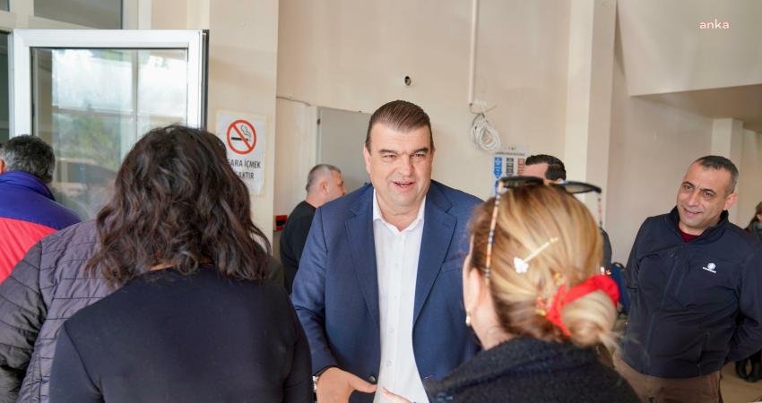 Seferihisar Belediye Başkanı İsmail Yetişkin, mesai arkadaşlarının yeni yılını kutladı. Seferihisar