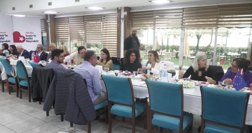 Bayraklı Belediyesi ‘Sürdürülebilir Tüketim için Pratik ve Pedagojik Deneyim’ başlıklı
