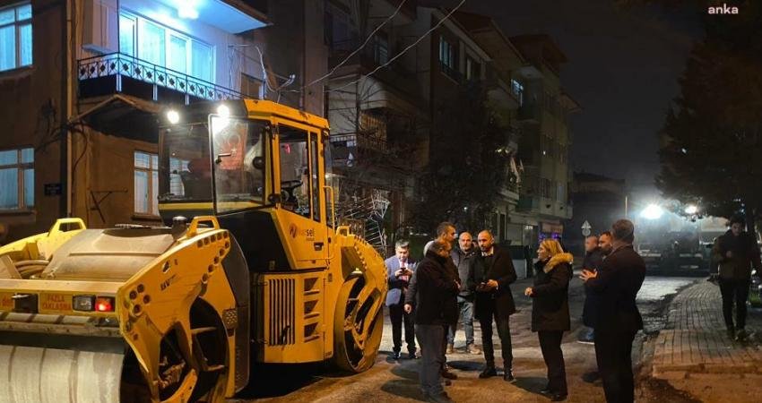 İzmit Belediyesi Fen İşleri Müdürlüğü ekiplerinin Kadıköy Mahallesi Kanuni Sultan