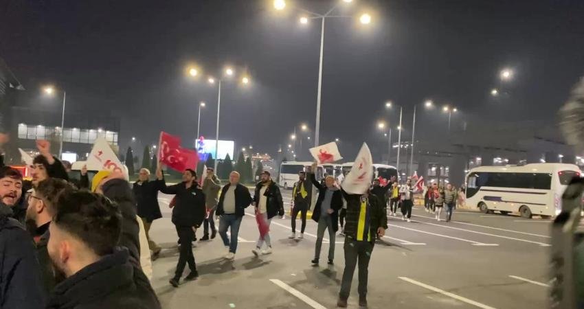 Süper Kupa maçına Atatürk tişörtleri ve Ulu Önder’in sözleriyle çıkılmasına