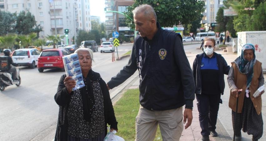 Çukurova Belediyesi Zabıta ekipleri, özellikle kavşaklarda dilenen, cam silen, mendil