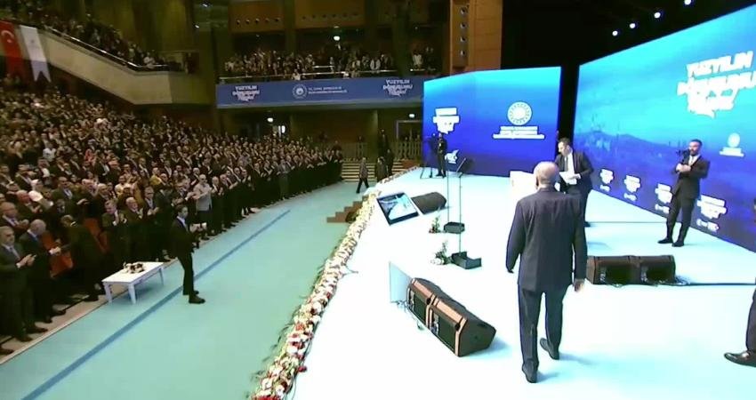 Cumhurbaşkanı Recep Tayyip Erdoğan, "Yerel yönetim ile merkez arasındaki vizyon,