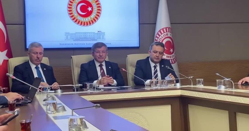 Gelecek Partisi Genel Başkanı Ahmet Davutoğlu, bugün TBMM'de basın mensupları