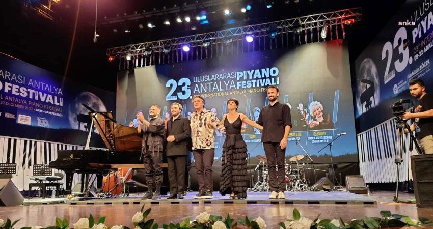 Flamenko’ya farklı bir tarz getiren İspanyol müzisyen Dorantes, 23. Uluslararası