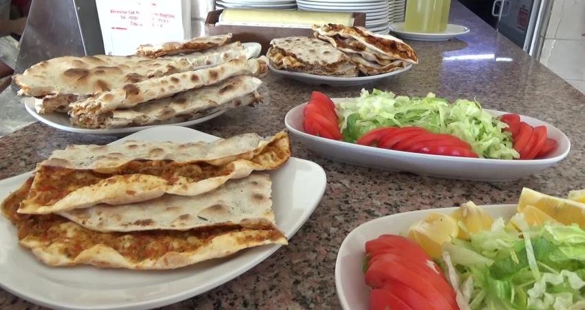 Edirneli esnaf Cevat Işık, lahmacun satış fiyatını yılbaşından sonra biraz