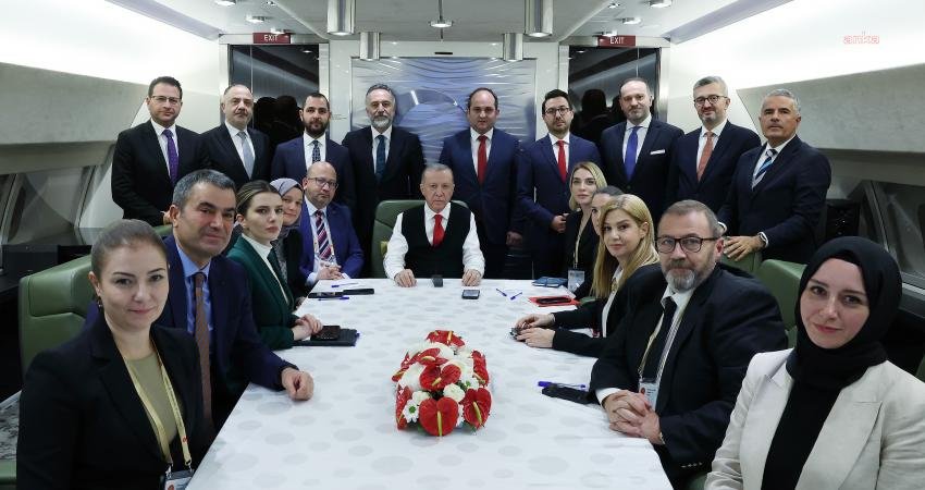 Cumhurbaşkanı Recep Tayyip Erdoğan, Atina dönüşünde uçakta gazetecilerin sorularını yanıtladı.