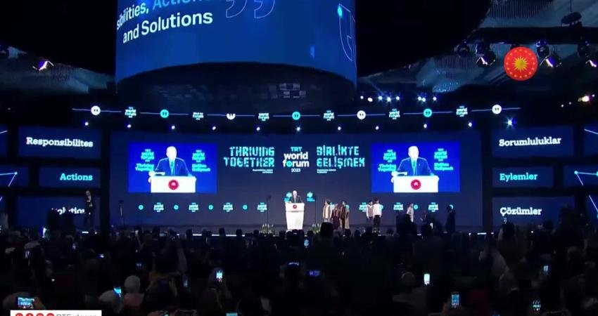 Cumhurbaşkanı Recep Tayyip Erdoğan, İstanbul'da TRT World Forum'da; "Bugün medyamız
