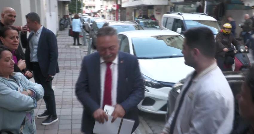 Eski CHP İzmir Milletvekilleri Tacettin Bayır ve Musa Çam, yerel