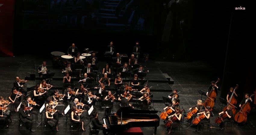 Her hafta yenilenen programıyla sahne alan Eskişehir Büyükşehir Belediyesi Senfoni
