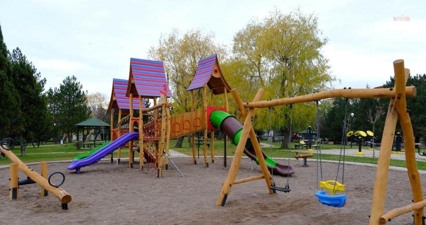 Eskişehir Büyükşehir Belediyesi Park ve Bahçeler Dairesi ekipleri, Yenikent mahallesinde