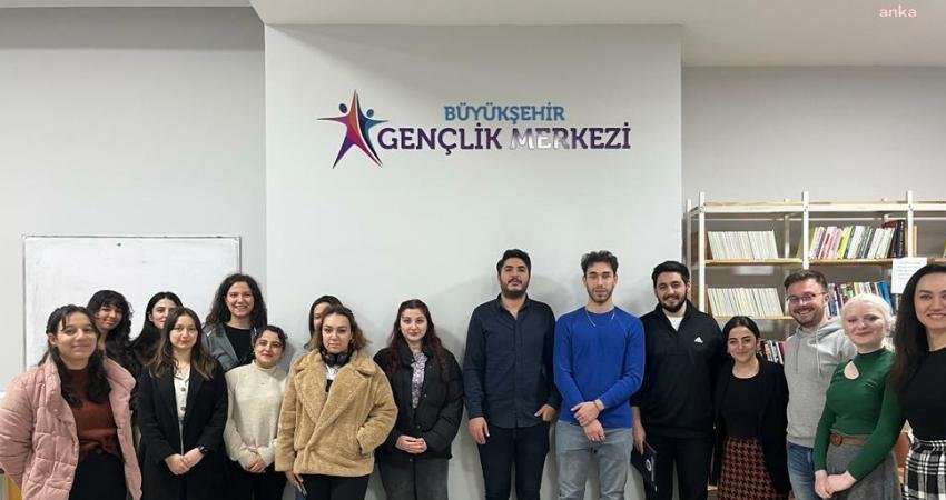 Eskişehir Büyükşehir Belediyesi Osmangazi Gençlik Merkezi tarafından 5 Aralık Dünya