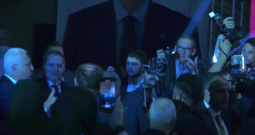 Yeniden Refah Partisi Genel Başkanı Fatih Erbakan, bugün Ankara'daki Belediye