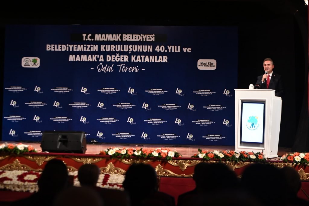 mamakin-40-yil-donumu-ve-mamaka-deger-katanlar-odul-toreni