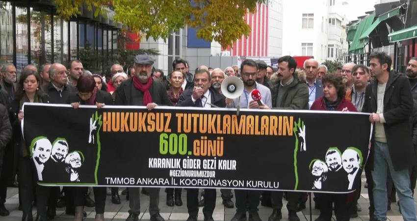 TMMOB Başkanı Emin Koramaz, Gezi Davası’nda verilen kararlara karşı tutulan