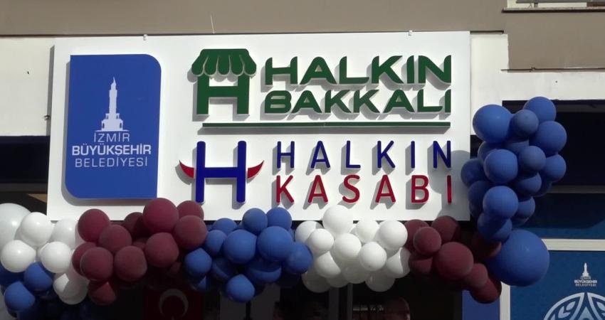 İzmir Büyükşehir Belediye Başkanı Tunç Soyer, Karabağlar’ın Bozyaka semtinde hizmete