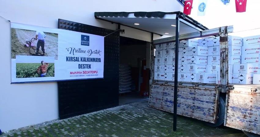 Karabağlar Belediyesi, bu üretim sezonu öncesinde de tonlarca gübre ve