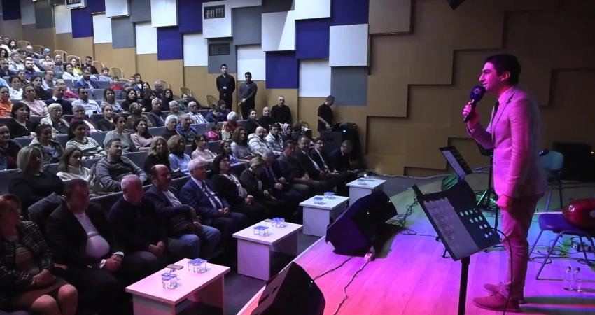 Karabağlar Belediyesi tarafından kente kazandırılan Yıldız Kenter Kültür ve Sanat