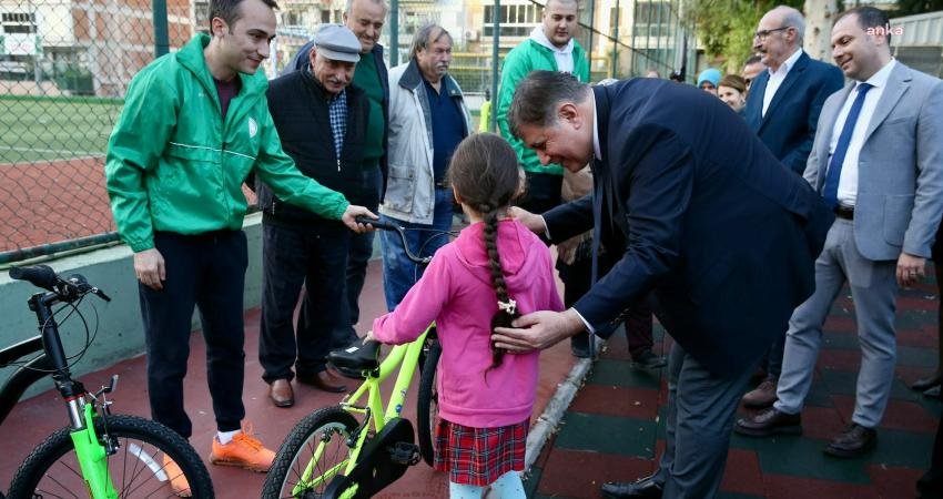 Karşıyaka Belediyesi’nin BİSAN ile birlikte sürdürdüğü dönüşüm projesi kapsamında Karşıyakalıların