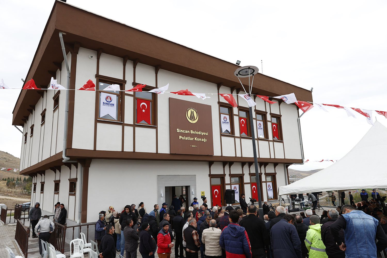 Sincan Belediyesi açılış zincirine bir halka daha ekledi. Yenikayı ve
