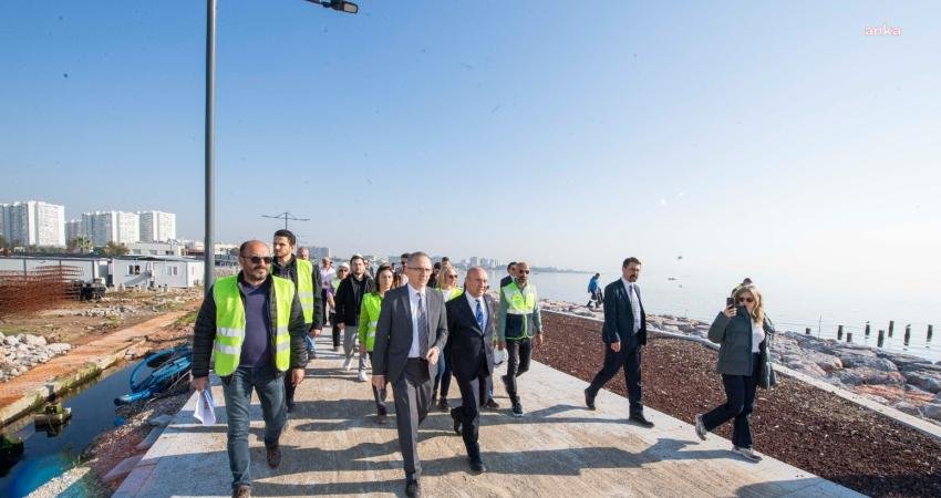 İzmir Büyükşehir Belediye Başkanı Tunç Soyer, Yaşayan Parklar projesi kapsamında