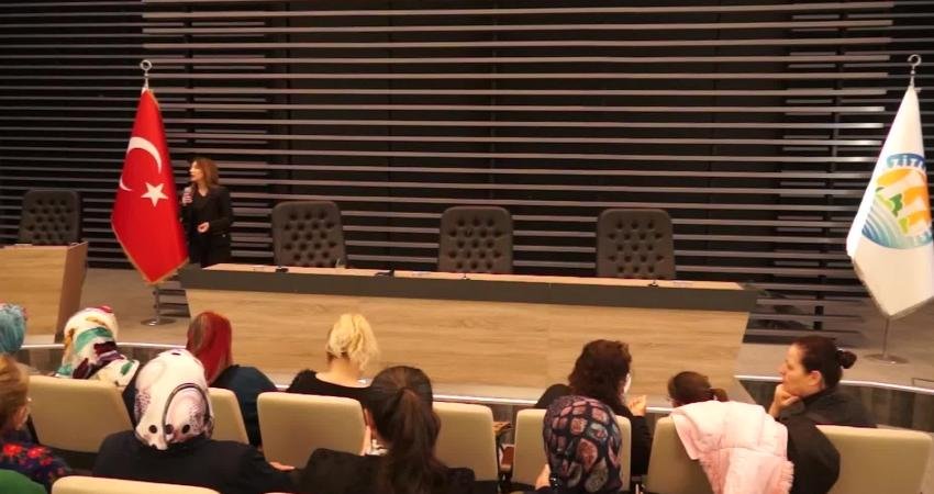Mezitli Belediyesi Kadın Üretici Pazarı'nda faaliyet gösteren üretici kadınlar, Çağ