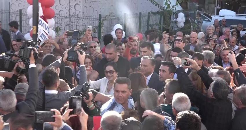 Türk sinemasının ‘sultanı’ Türkan Şoray, Antalya Muratpaşa’da kendi adını taşıyan