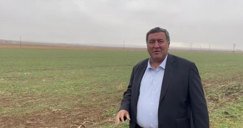 CHP Niğde Milletvekili Ömer Fethi Gürer, yeni ekim sezonunda girdi