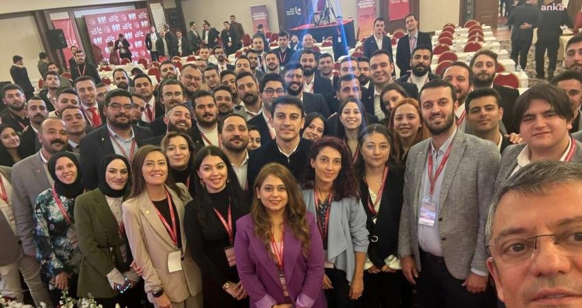 CHP Genel Başkanı Özgür Özel, "81 ilden gelen Gençlik Kolları