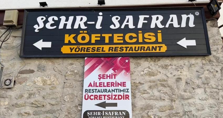 Galip Benzek, Karabük’ün Safranbolu ilçesinde Tarihi Çarşı Han arkasında 9