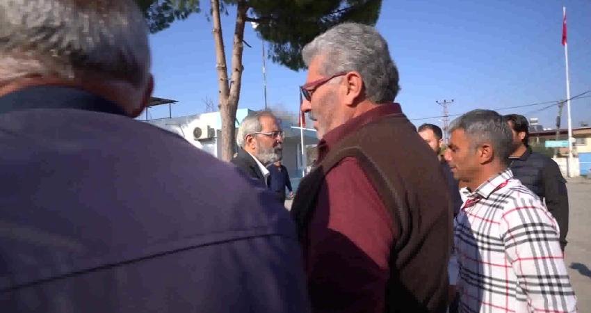 Tarsus Belediye Başkanı Haluk Bozdoğan, vatandaşların istek ve taleplerini dinlemek,