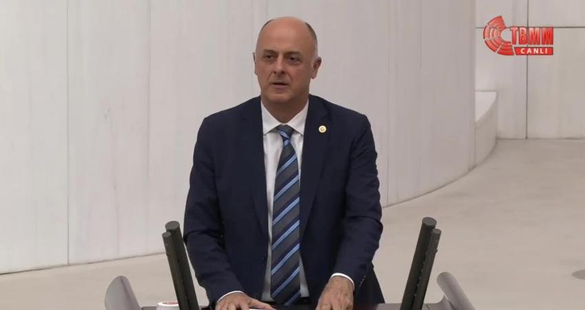 İYİ Parti İzmir Milletvekili Ümit Özlale, TBMM Genel Kurulu'ndaki bütçe