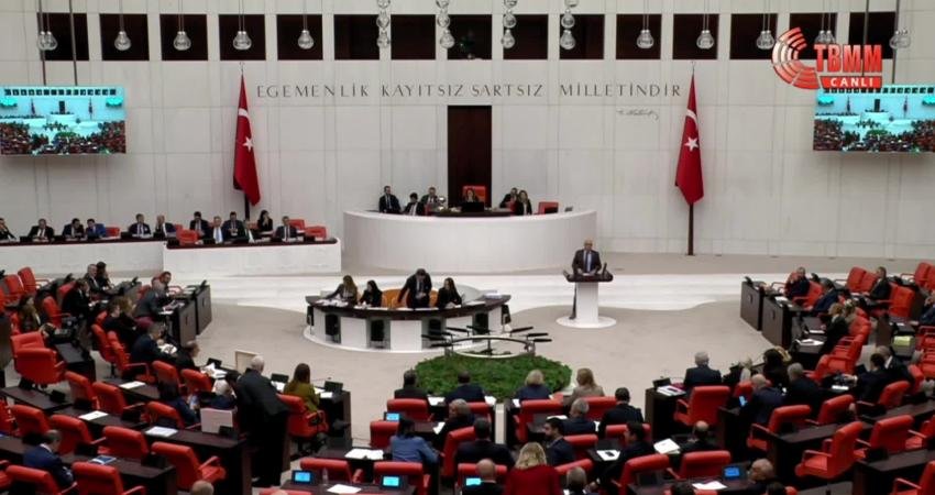 CHP İstanbul Milletvekili Enis Berberoğlu, TBMM Genel Kurulu'nda; "Demokrasi ve