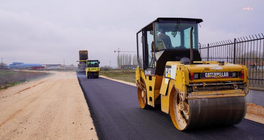 Tepebaşı Belediyesi Fen İşleri Müdürlüğü ekipleri, kent genelinde gerçekleştirdiği üstyapı