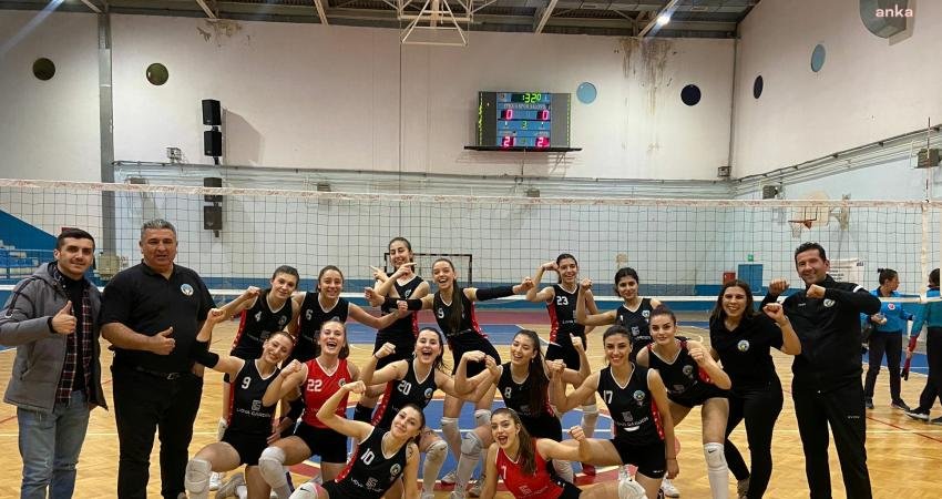 Turgutlu Belediyesi Kadın Voleybol Takımı, rakibi İzmir Büyükşehir Belediyesi ile