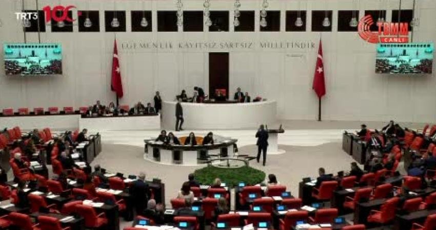CHP Eskişehir Milletvekili Utku Çakırözer, torba kanun teklifinin görüşüldüğü TBMM